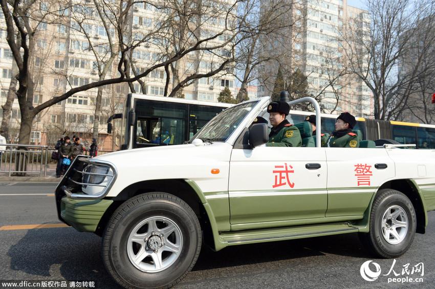 盤點歷屆兩會高大上“利器”