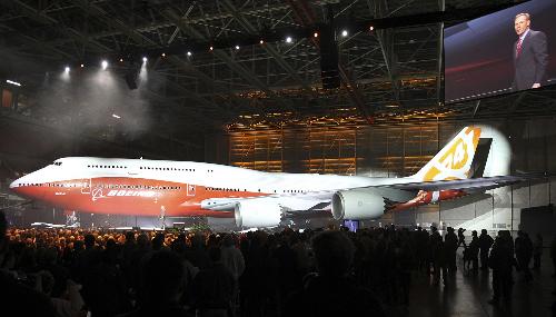 波音公司發布新型747-8洲際客機飛機