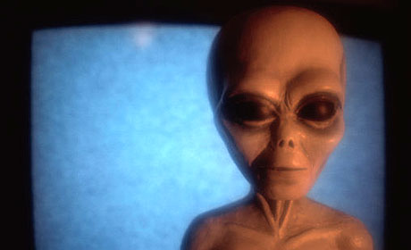 英公布機(jī)密文件探尋UFO來(lái)訪原因：偵察、科研及觀光