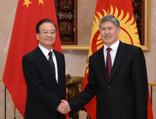 溫家寶：要大力推進上合組織框架下的經貿合作