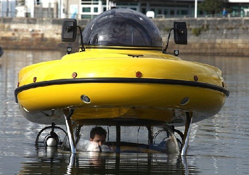 神奇水陸兩用車誕生 造型奇特由永動機驅動