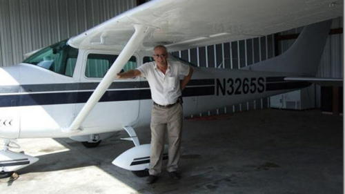美飛行員空中發(fā)現家中被盜 駕機追蹤小偷(組圖)