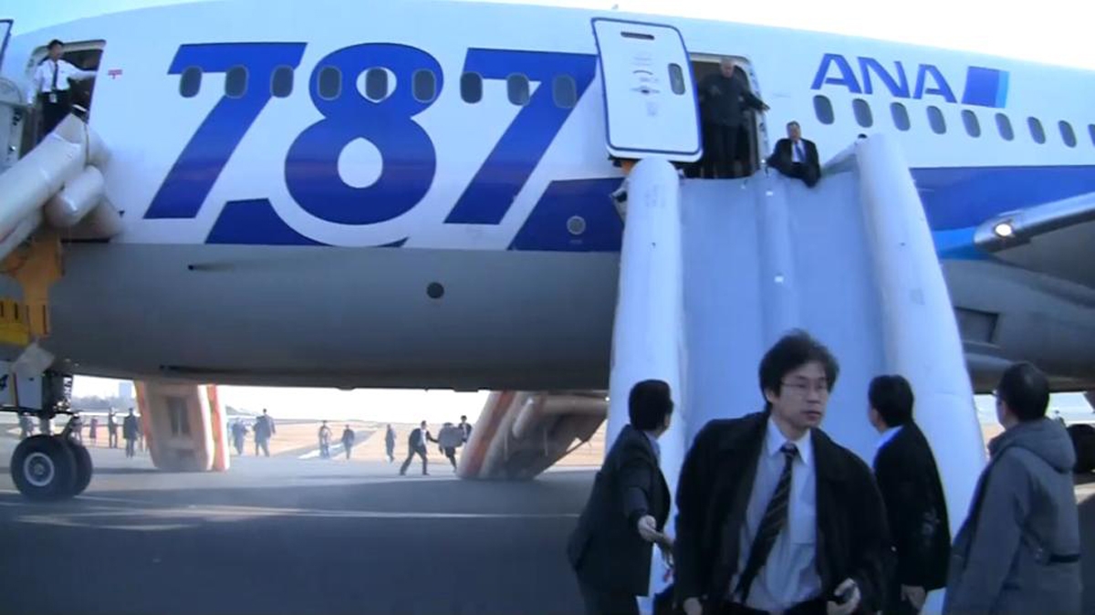 全日空一波音787飛機因遭遇故障緊急迫降 致5人受輕傷