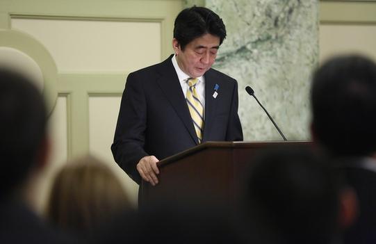 安倍首晤?yuàn)W巴馬 聲稱將繼續(xù)冷靜處理釣魚島問(wèn)題