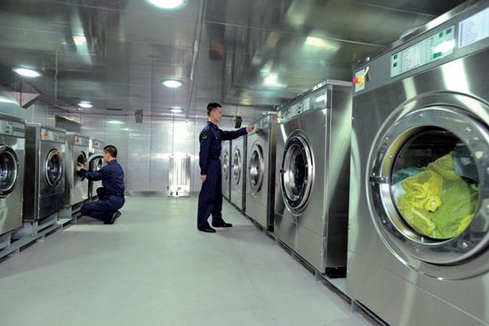 遼寧艦內部曝光 3000多個艙室如同迷宮(組圖)