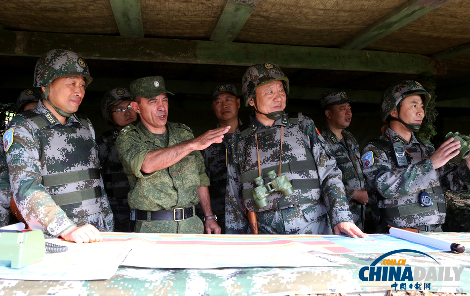 “和平使命―2013”中俄聯(lián)合反恐軍事演習(xí)實(shí)兵演習(xí)舉行