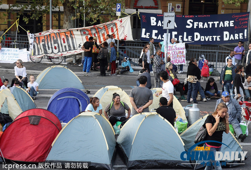 意大利民眾搭帳篷示威 抗議財政緊縮政策