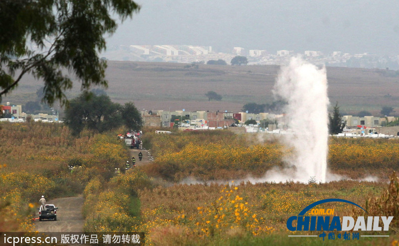 墨西哥汽油管道爆炸成“噴泉” 千余居民緊急撤離