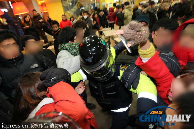 韓國民主勞總發起總罷工 與警方沖突不斷