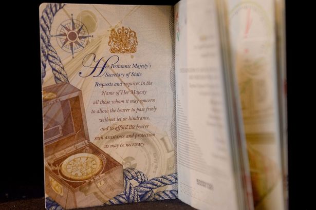英新護照設計發布 你能認出多少英國風物人情？