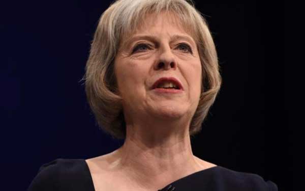 英國(guó)首相：鞋子是最愛(ài)，對(duì)鼻子不滿意