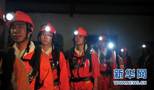 棗莊防備煤礦井仍有3火點 距被困區域最近有60米
