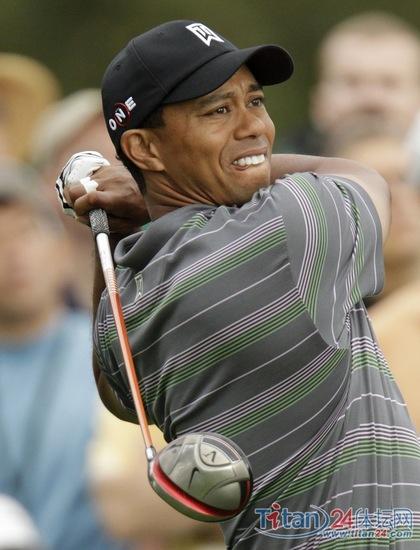 美國(guó)名人賽卡普斯領(lǐng)先 伍茲70桿暫列第七