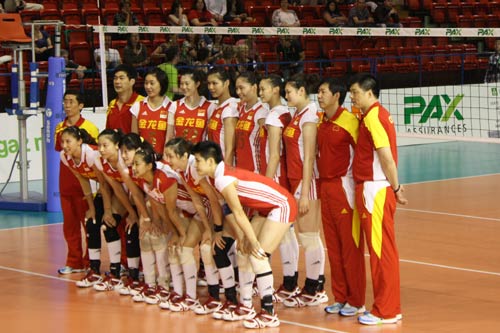 瑞士女排精英賽：中國隊(duì)直落三局戰(zhàn)勝波蘭