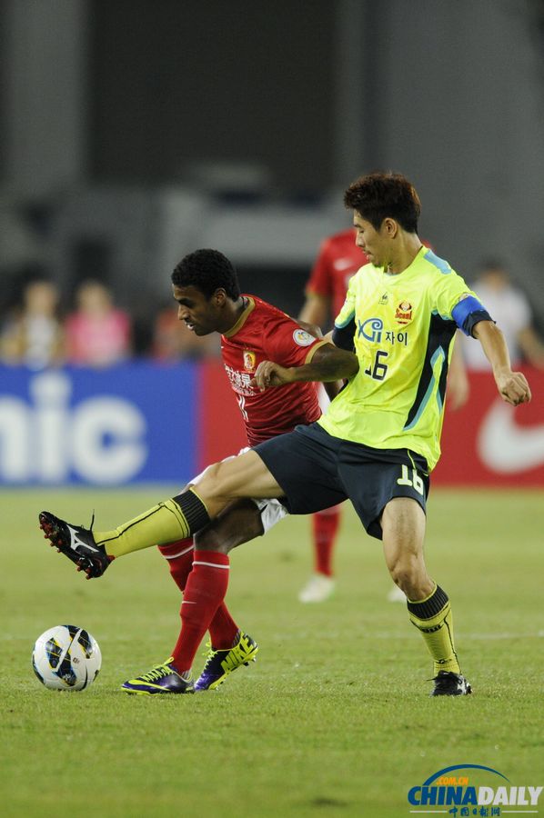 2013亞冠決賽：廣州恒大創(chuàng)造歷史 主場平首爾FC總比分3:3奪冠