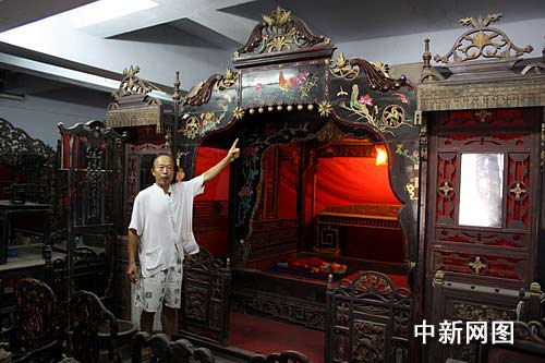 四川驚現16平米“超級古床” 目前四川最大