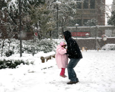 濟南迎來今冬首場大到暴雪（圖）